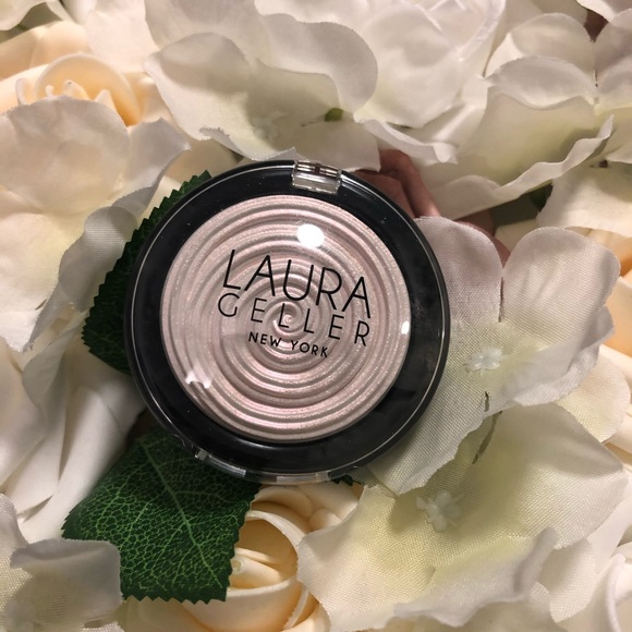 Laura Geller highlight - Picture 3 of 3